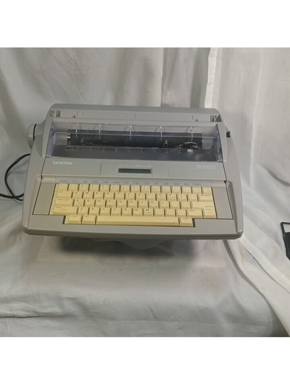 Brother SX-4000 Electronic Typewriter LCD Display Spell Check Vintage Tested Wor